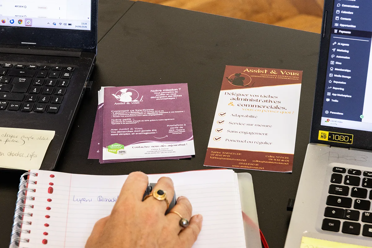 L'équipe Assist & Vous au travail : assistance administrative et commerciale indépendante à Tarnos