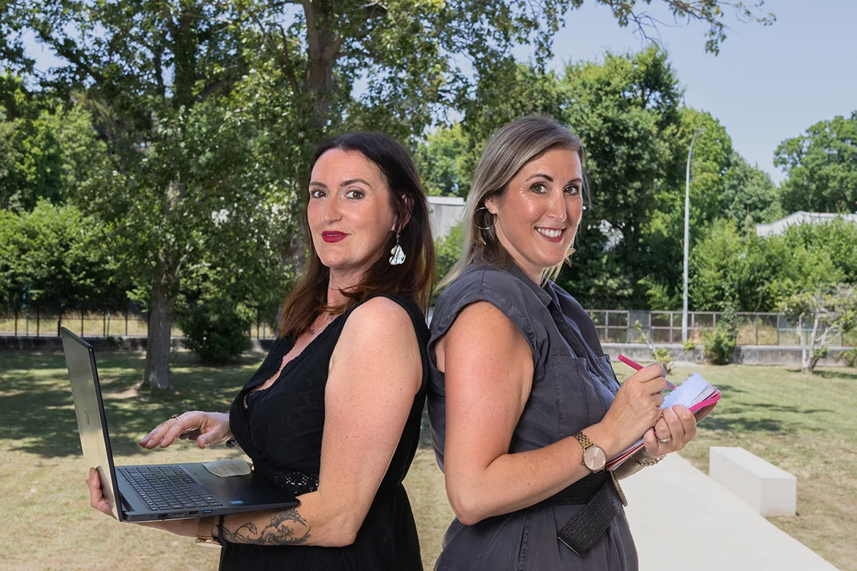 Karine et Céline, assistantes administratives indépendantes au Pays Basque et dans les Landes